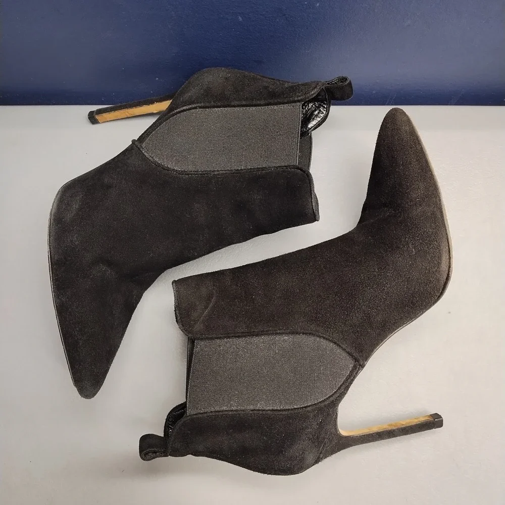 Manolo Blahnik owned eu so